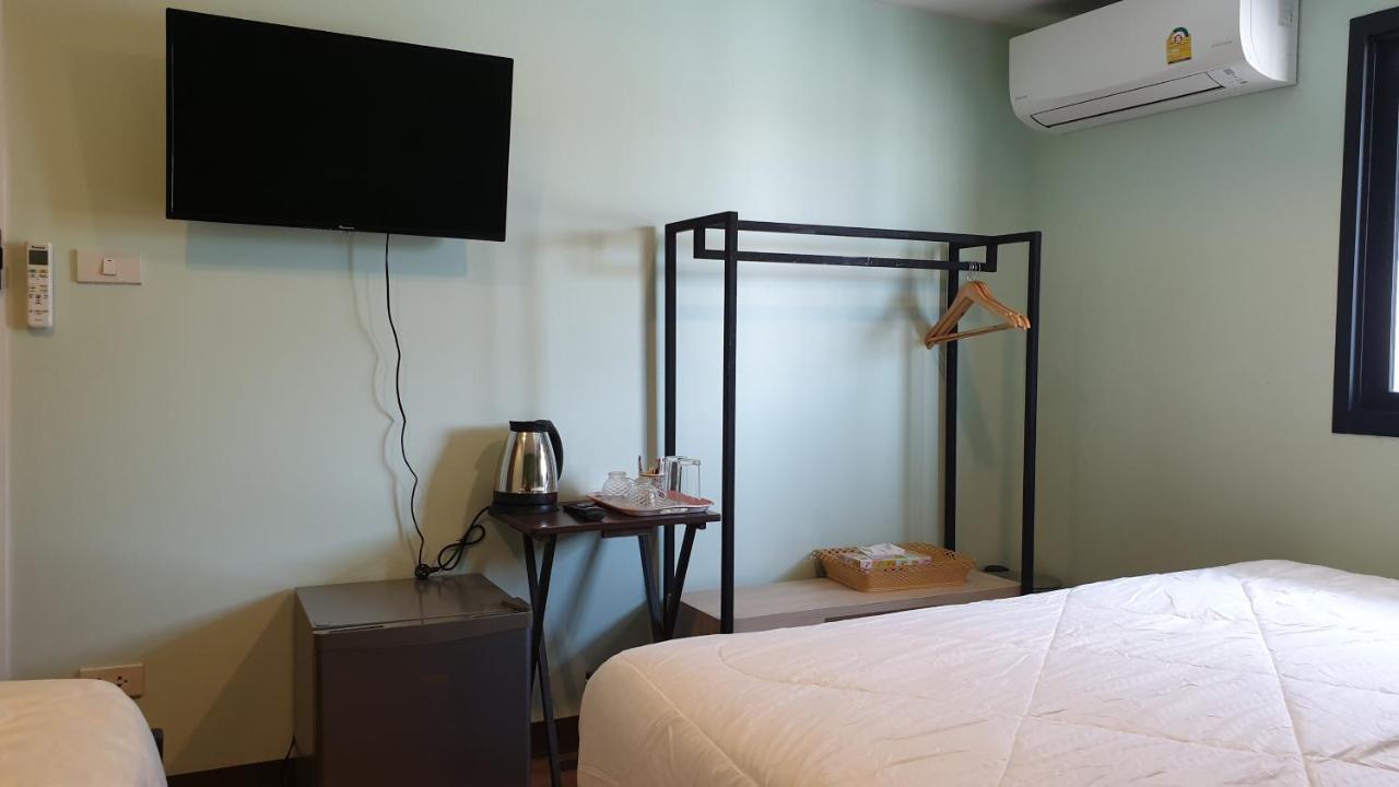Nature Village Hostel กรุงเทพมหานคร ภายนอก รูปภาพ
