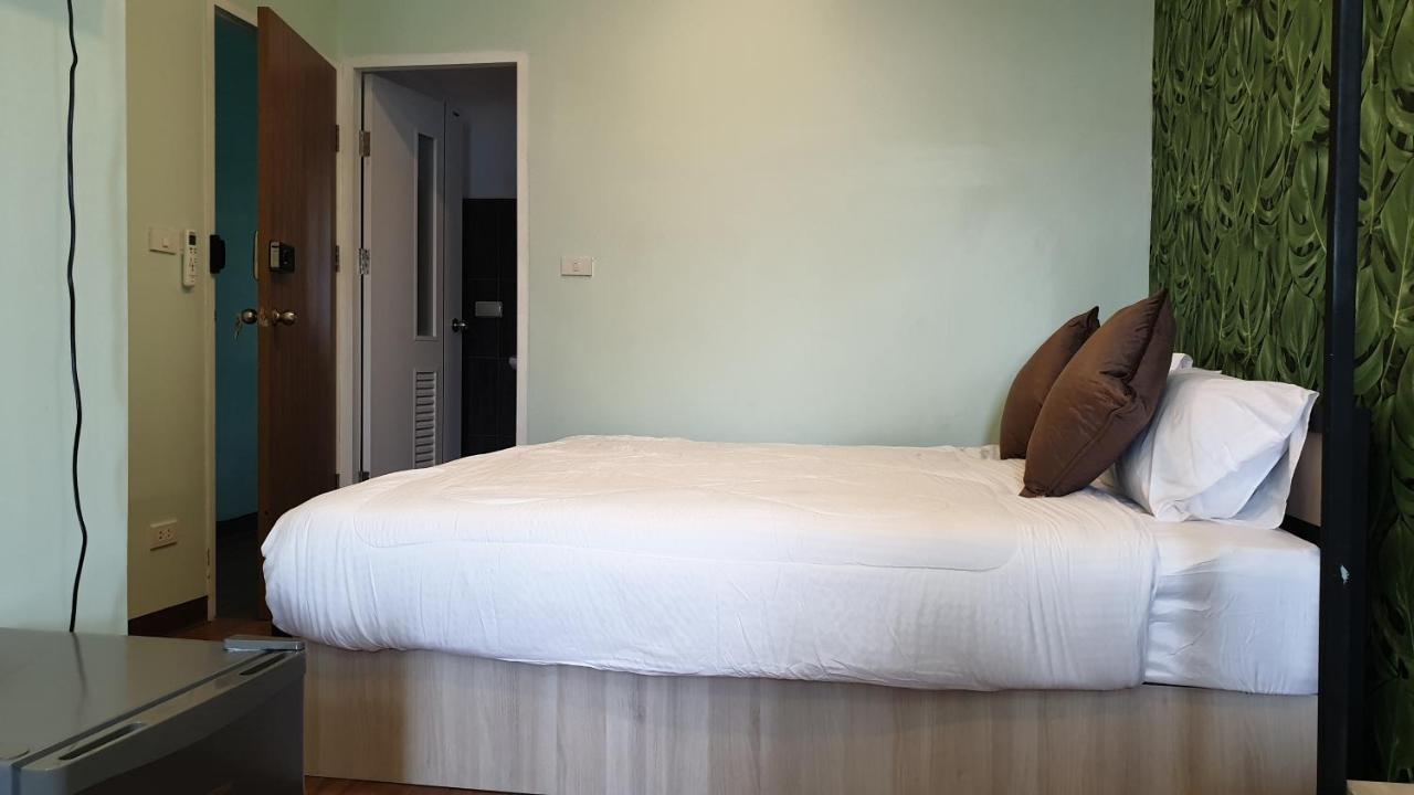 Nature Village Hostel กรุงเทพมหานคร ภายนอก รูปภาพ