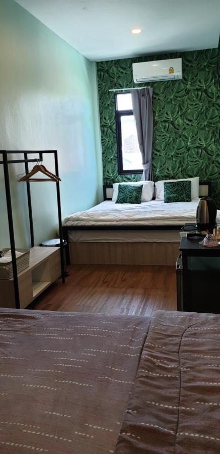 Nature Village Hostel กรุงเทพมหานคร ภายนอก รูปภาพ
